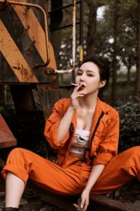 YouMi尤蜜-2021.08.08-文静儿-《火热的维修作业》-工业风工装制服诱惑，废弃车间角色扮演，冷艳女神演绎别样维修工
