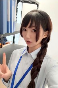 NAGISA魔物喵[fantia]OL制服诱惑，办公室职场角色扮演，甜美可爱与黑丝美腿的极致碰撞[15P]