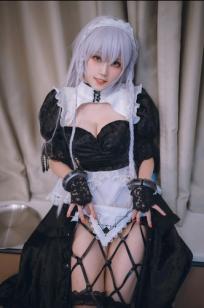 流年不停_w - 碧蓝航线 赫敏 COSPLAY 精致女仆装私房照 娇俏诱惑美图 [32P]