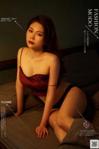 YouMi尤蜜-2020.07.28-如歌-《彻夜难眠》：室内暧昧私房写真，红色丝绒吊带尽显性感诱惑