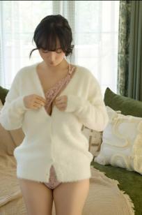 浅安安 暖阳 - 居家私房写真，白嫩肌肤与蕾丝内衣诱惑，展现绝美少女风情