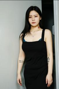 Choi Ri - Vol.02 Missy Look 居家厨房私房照，高颜值纹身女神尽显性感韵味