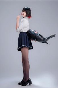 轩萧学姐 鲨鱼妹JK制服cos写真 绝美红瞳黑丝美腿[100P]