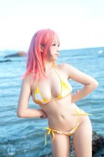 七七娜娜子 - 穗香Cosplay比基尼泳装写真 [31P] - 动漫角色扮演与室内外大尺度拍摄