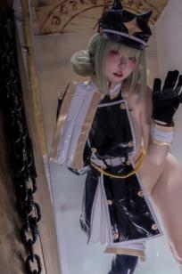 纸悦Etsu_ko - 憧憬成为魔法少女 阿良河基维角色扮演，黑丝漆皮禁锢风性感写真，极致视觉诱惑 [38P]