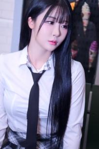 Bomi地铁拍摄私房性感写真，清纯校服与大胆黑丝诱惑 [101P]