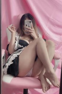 《末夜787 - 女仆自拍私房写真，性感角色扮演大尺度诱惑 [24P]》