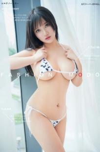 YouMi尤蜜：小尤奈《清纯乳牛》私房照，大尺度性感比基尼演绎极致俏皮诱惑，白嫩肌肤女神高清写真