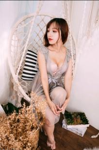 轩颖 - 柔美蕾丝睡衣私房写真，唯美光影下的纯欲女神 [83P]