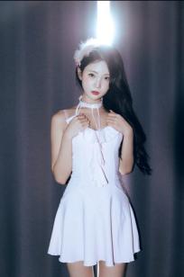 Hanseul - Black Swan 卧室私房写真，粉色睡裙尽显纯欲诱惑 [58P]