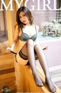 MyGirl美媛馆-绮里嘉Ula：长三角旅拍私房写真，绿条纹衬衫与黑蕾丝内衣的唯美碰撞，极致黑丝美腿诱惑，无圣光大尺度赏析