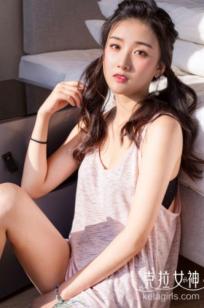 KelaGirls克拉女神-馨馨-《风和日丽》清新家居私房写真，白嫩肌肤青春双马尾诱惑