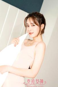 KelaGirls克拉女神汶汶《挡不住的风情》：性感私房照，紧身露背裙尽显唯美诱惑曲线