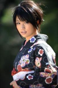X-City精选：范田纱纱（Sasa Handa）和服写真，演绎极致日系诱惑与优雅古典之美