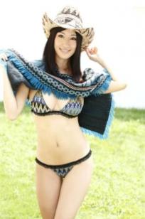 高崎圣子 Sabra系列写真：蕾丝比基尼诱惑，展现童颜巨乳极致魅力与私房清纯感