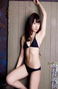 Sabra杂志封面：卫藤美彩比基尼写真，清新甜美居家私房照，尽显曼妙身姿