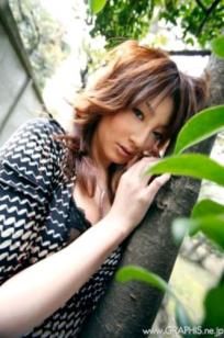 Graphis_美月れいな/美月丽奈《Ill-humored Fruits》精选写真集：镜头下的忧郁气质与迷离诱惑