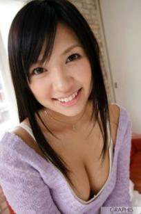 Graphis_小倉奈々《Various Changes》户外游乐场清新写真，展现迷人气质与多面诱惑