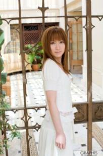 Graphis中居みゆ/中居美优首部写真集，清纯系甜美居家私房，元气少女曼妙身姿