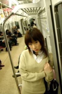 Graphis_橘日向《under rule》青春制服与活力比基尼写真集，元气少女街拍展现灵动校园风与火辣身姿[32P]