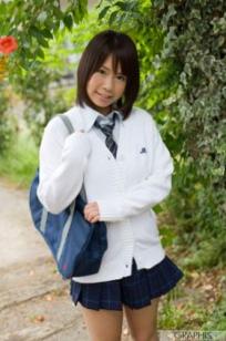 篠原杏Graphis清新首秀写真，童颜巨乳带来极具诱惑的私房视觉盛宴