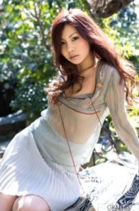 篠原凉(Ryo Shinohara) - Graphis写真集：私房诱惑与户外灵动，尽显成熟女性的优雅姿态 [30P]