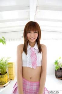 相崎琴音《Chiwachs》比基尼复古家居私房写真集