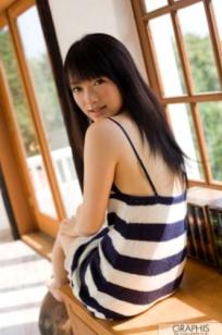 Graphis_乙井荠 First Gravure清新初出写真集：海边与室内的静谧时光（清纯日系女神）