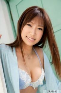 Graphis安藤美沙《Antares》写真集，室内私房清纯内衣诱惑，展现甜美傲人魅力