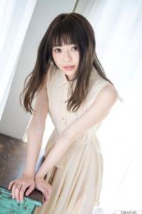 Graphis系列：槙泉奈（Maki Izuna）清纯私房写真集，展现唯美白嫩肌肤与诱惑美臀之美