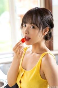Graphis 桃乃木かな(桃乃木香奈) 写真集《Sign》室内私房与唯美户外旅拍 极致性感身材与清纯治愈系女神写真[55P]