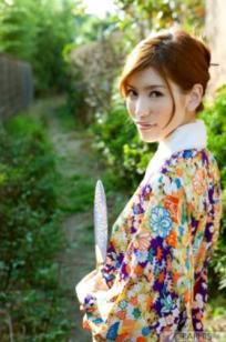 Graphis_芦名尤莉娅《Cool Beauty》和服写真集，冷艳气质女神极致诱惑