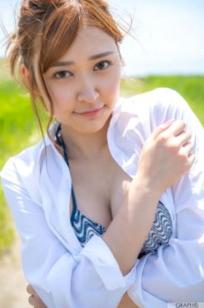 蜜美杏An Mitsumi首秀写真，Graphis湿身比基尼与私房大尺度精选