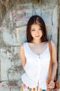 Graphis_Kana Tsuruta 鹤田かな/鹤田香奈 海边度假清新写真，阳光比基尼与夏日海滩街拍