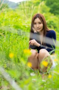 Graphis_Aoi葵写真《Allure》：日系性感私房照，展现优雅尤物魅力