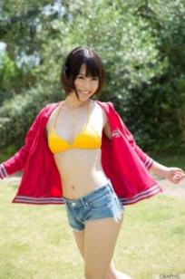 永仓濑奈 (Nagakura Sena) 纯白吊带裙写真集，清纯少女室内私房初次诱惑，Graphis治愈系女神图集