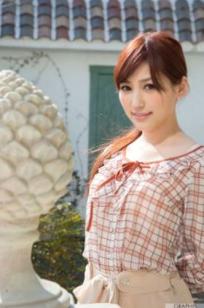 Graphis_Maria Aine 愛音まりあ/爱音玛莉亚 First Gravure 清纯气质白嫩私房写真集