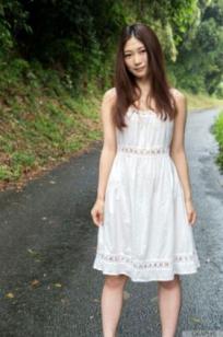 Graphis系列：香澄遥 (Kasumi Haruka) 初出写真集，清纯童颜配火辣身材，精选私房诱惑与泳装美图