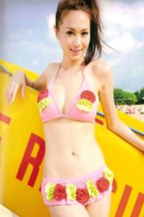 PB写真集_Carol楊焉《Huge》高清套图：异域风情长裙与俏皮女仆居家制服诱惑