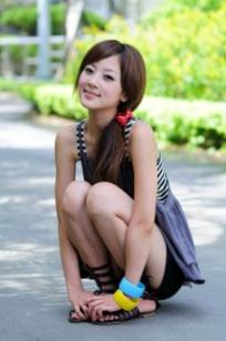台湾正妹果子Mikako士林官邸清新户外外拍写真，元气少女夏日休闲装扮，纯欲甜美养眼集