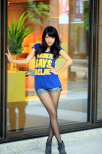 台湾正妹Jill陈玮廷机车街拍主题写真：酷飒御姐户外高清大合集