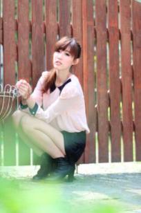 台湾甜美正妹Kila晶晶(金允乔)超短裙清新街拍，户外日常私房写真集