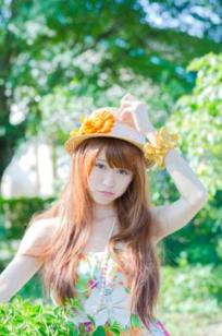 台湾正妹渔瑄邱俞瑄石门水库外拍写真，夏日清新花裙草帽女神清纯美照