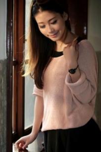台湾女神佳贝儿《唯美时尚外拍》户外写真，清纯侧颜与迷人光影的视觉盛宴