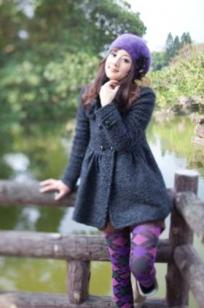 台湾正妹Mikako果子MM双溪公园户外私房写真，清新甜美针织衫穿搭，治愈系气质女神公园街拍生活照