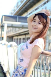 台湾正妹郭燕陵圈圈《校园时光》清新户外写真，邻家甜美气质少女，治愈系纯美校园风美图分享