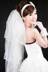台湾正妹张允霏《创意婚纱潮流风》写真集：摇滚吉他与天使羽翼的时尚婚礼碰撞