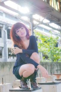 台湾正妹林岗怡Didy《废墟车站唯美外拍》写真集 气质清纯户外实拍