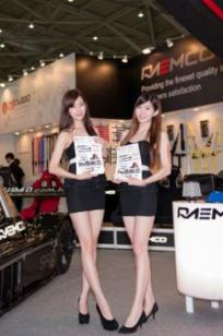 台湾正妹车展及户外迷彩军事主题高清合集，模特身着性感赛车女郎装与制服诱惑展现火辣身材[70P]