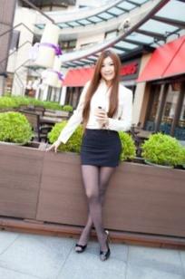 台湾正妹Michelle小羽/谢馥羽《信义区街拍黑丝OL》时尚职场制服诱惑写真集
